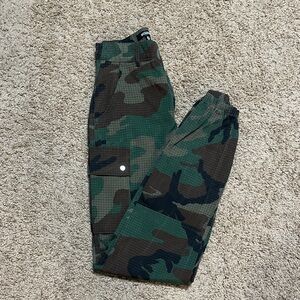 Missguided + Camo Green Cargo Track Pants